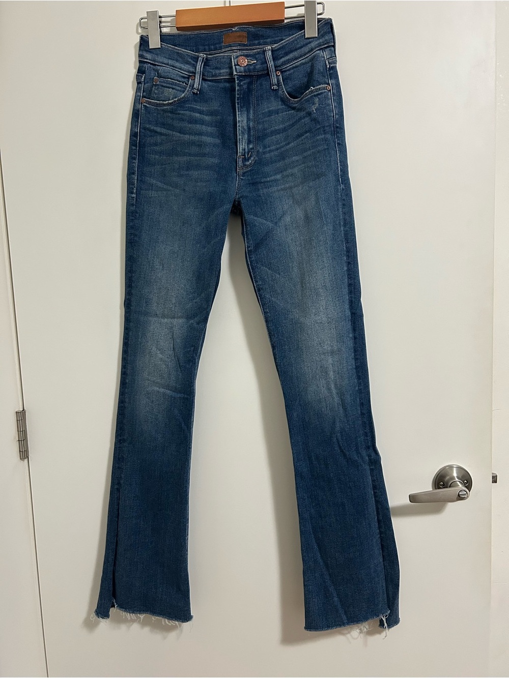 MOTHER The Runaway Step Fray Flare Jeans 26 Leaps and Bounds Mid Rise